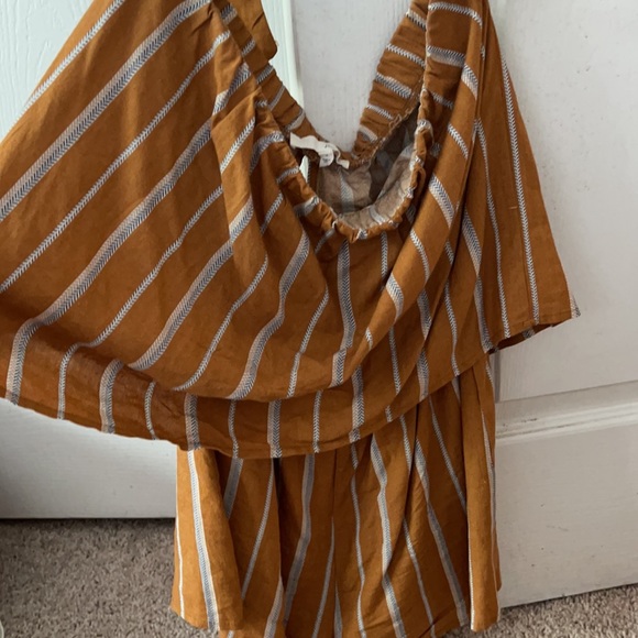 Romper - Picture 2 of 3